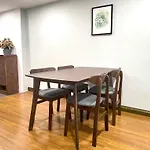 Cozy Home In City Center With Free Parking -1D